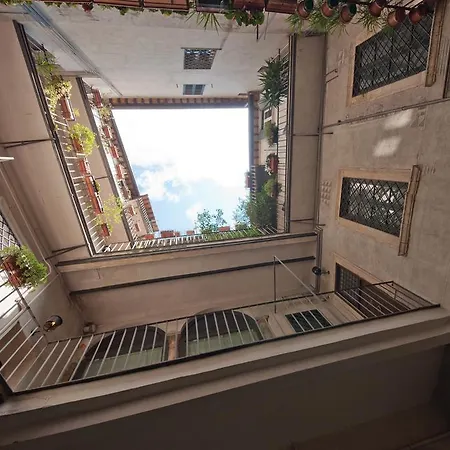 Space アパート ローマ